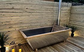 Hill Garth Cottage - 2 Bed With Wood Burning Hot Tub
